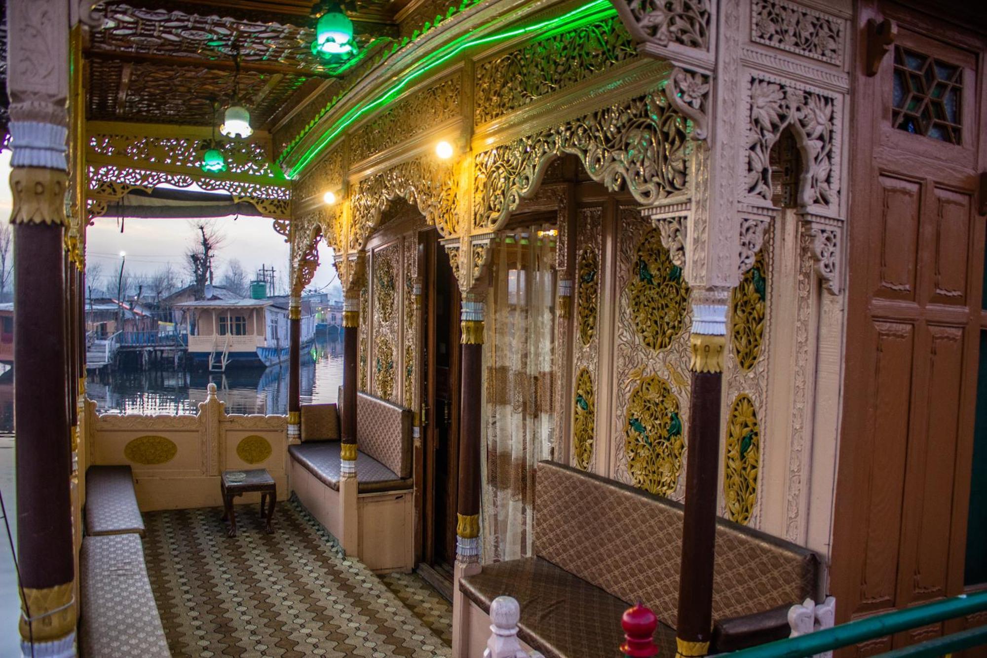 House Boat New Manora Bed & Breakfast Srinagar  Luaran gambar
