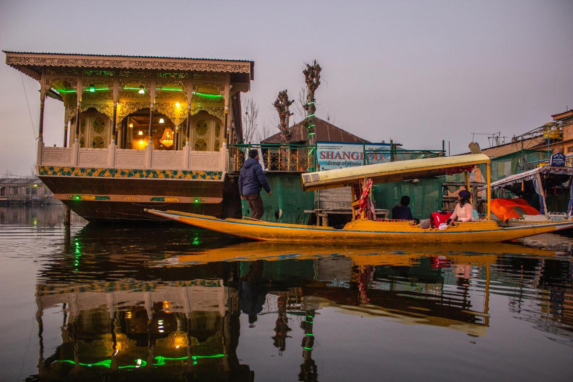 House Boat New Manora Bed & Breakfast Srinagar  Luaran gambar