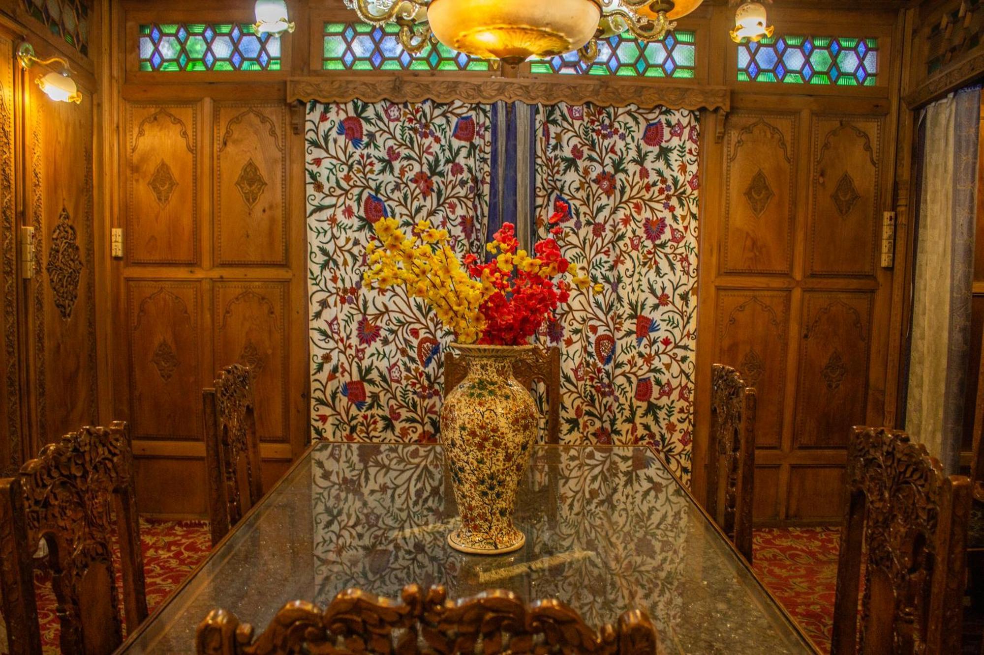 House Boat New Manora Bed & Breakfast Srinagar  Luaran gambar