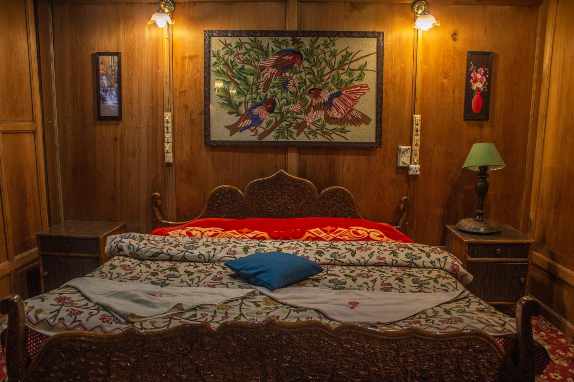 House Boat New Manora Bed & Breakfast Srinagar  Luaran gambar