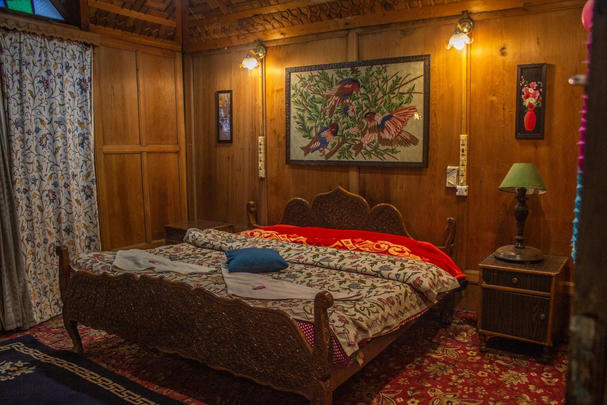 House Boat New Manora Bed & Breakfast Srinagar  Luaran gambar