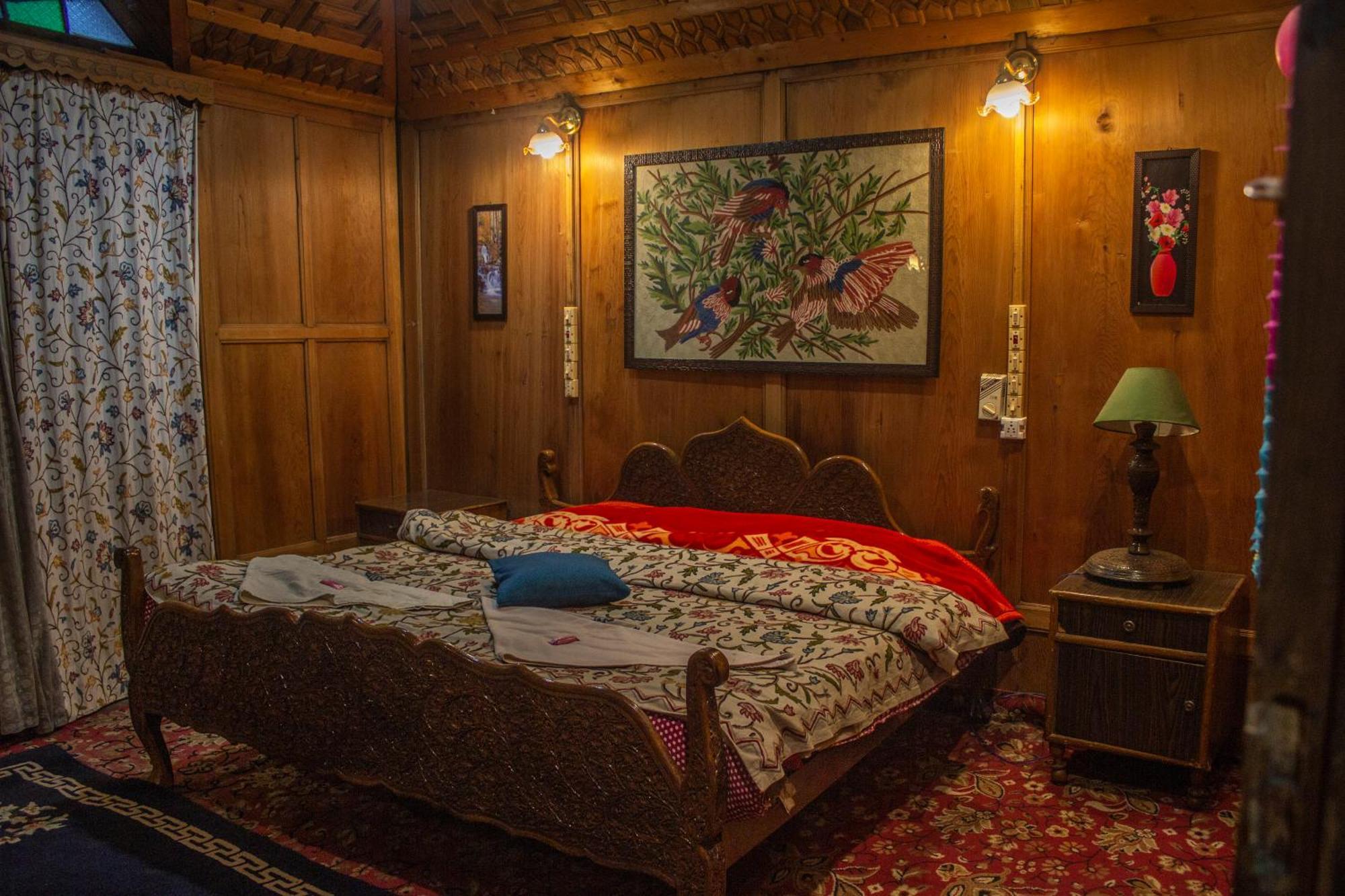 House Boat New Manora Bed & Breakfast Srinagar  Luaran gambar