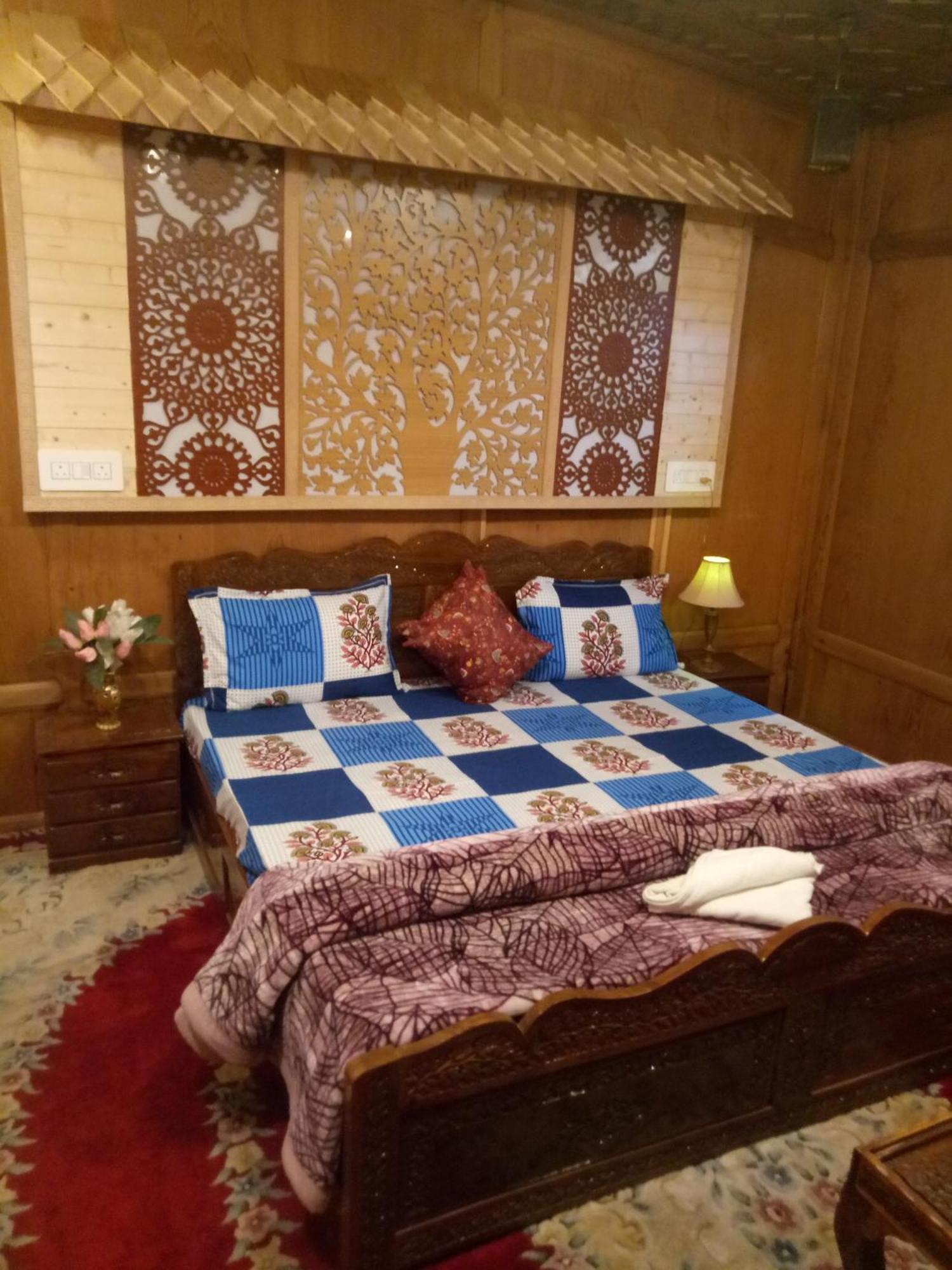 House Boat New Manora Bed & Breakfast Srinagar  Luaran gambar