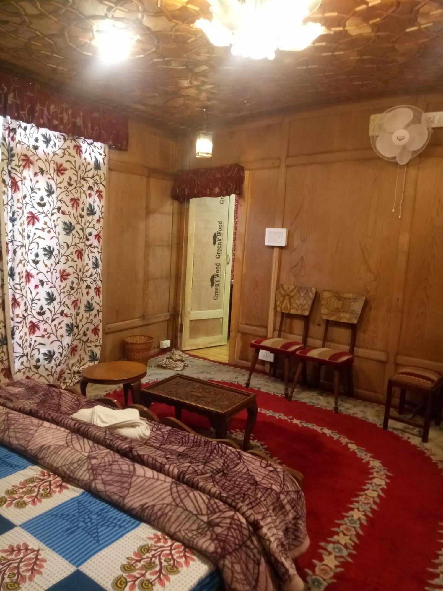 House Boat New Manora Bed & Breakfast Srinagar  Luaran gambar
