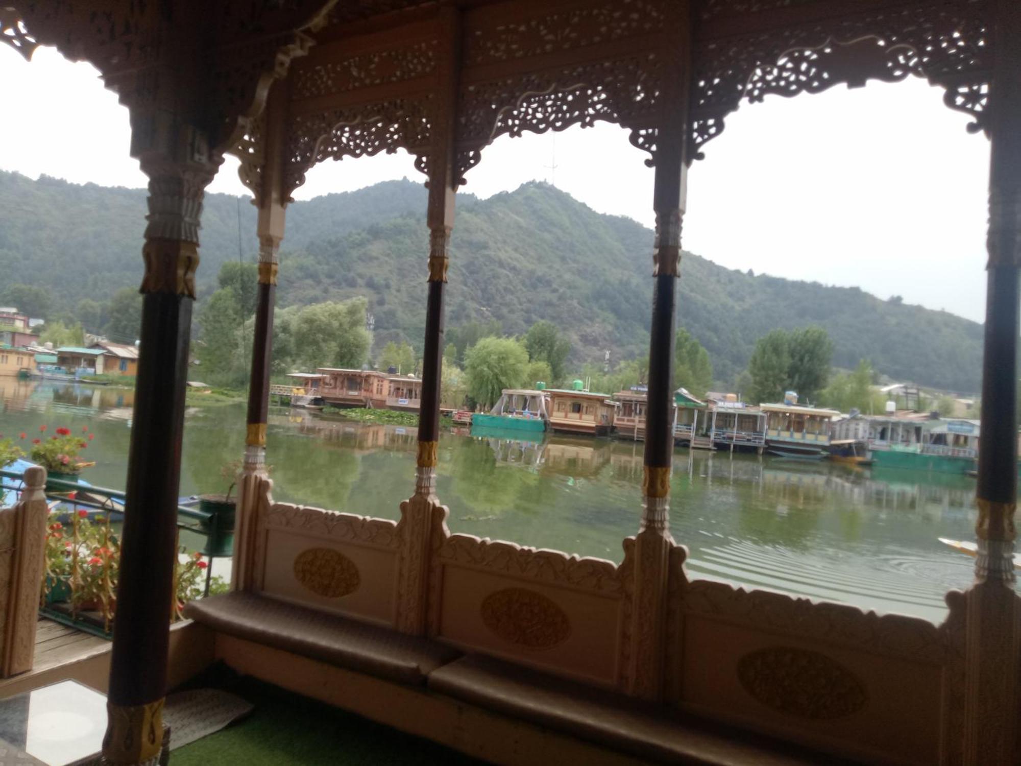 House Boat New Manora Bed & Breakfast Srinagar  Luaran gambar