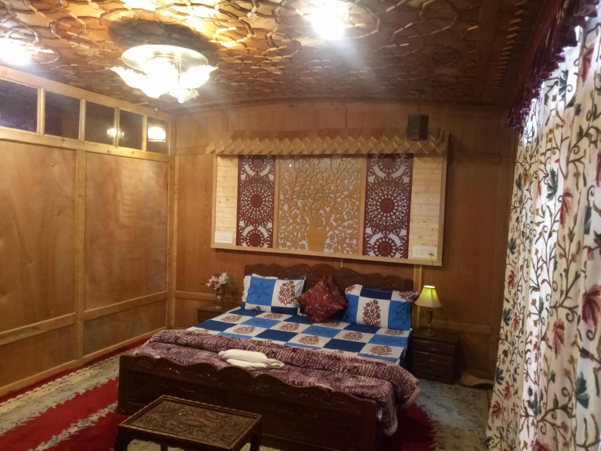 House Boat New Manora Bed & Breakfast Srinagar  Luaran gambar