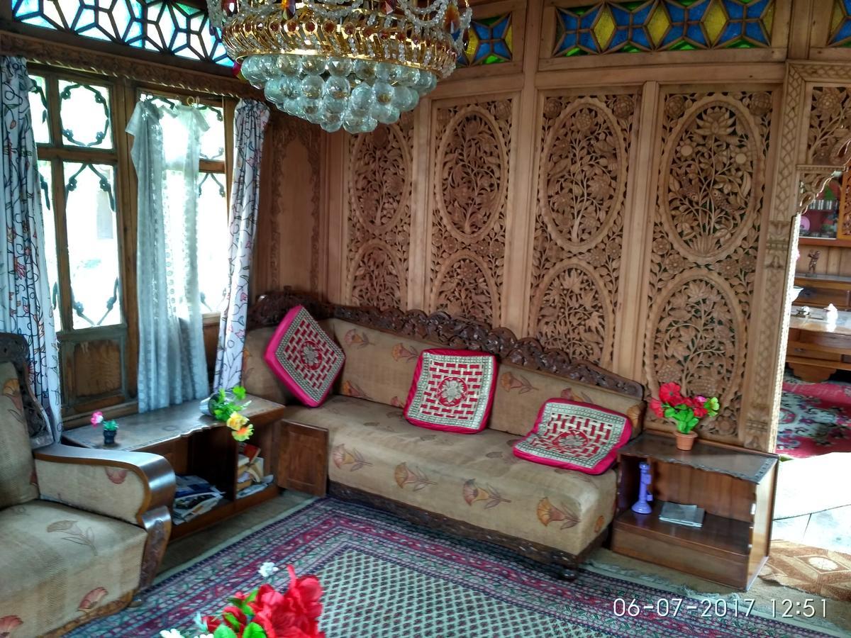 House Boat New Manora Bed & Breakfast Srinagar  Luaran gambar
