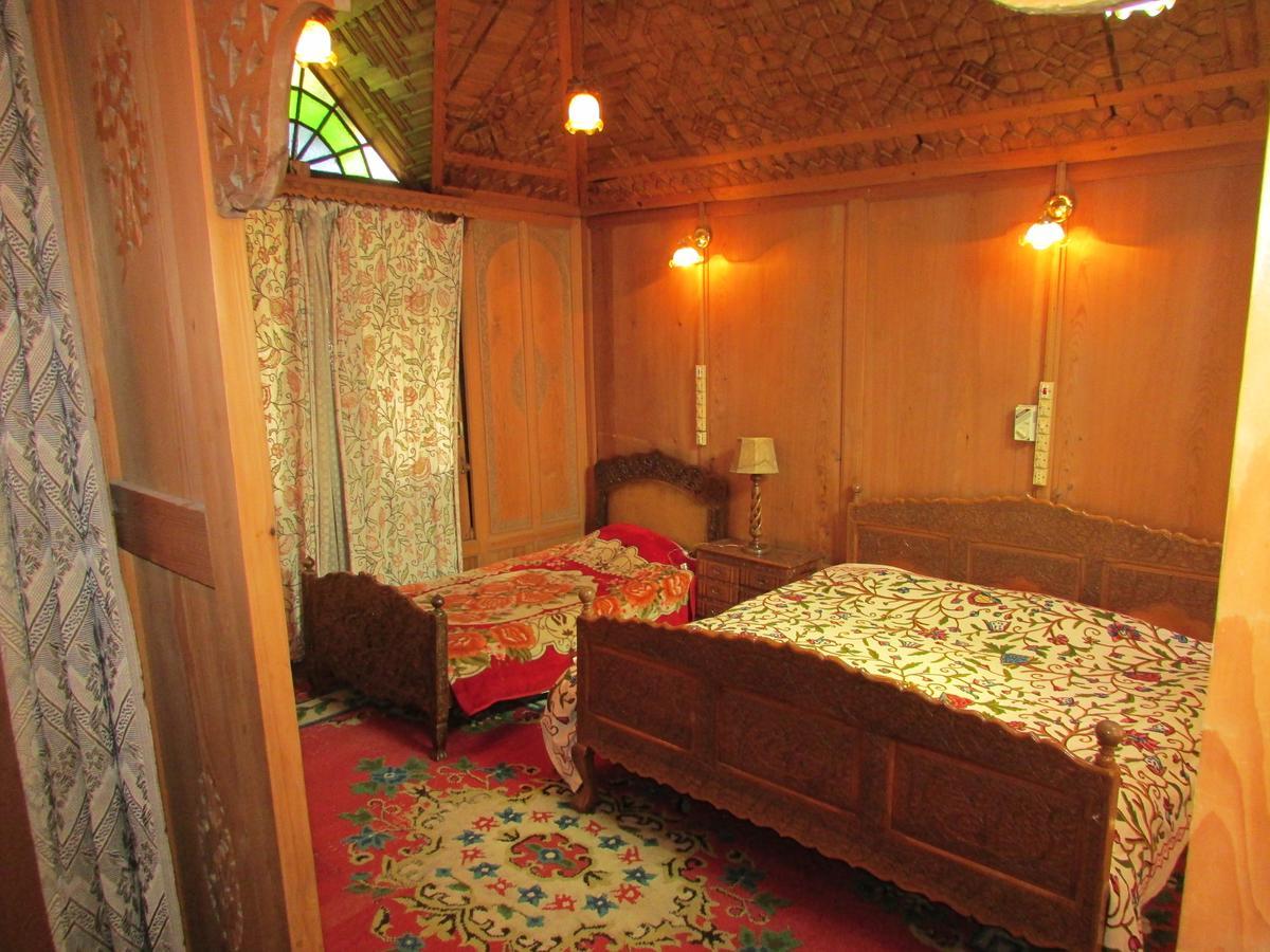 House Boat New Manora Bed & Breakfast Srinagar  Luaran gambar