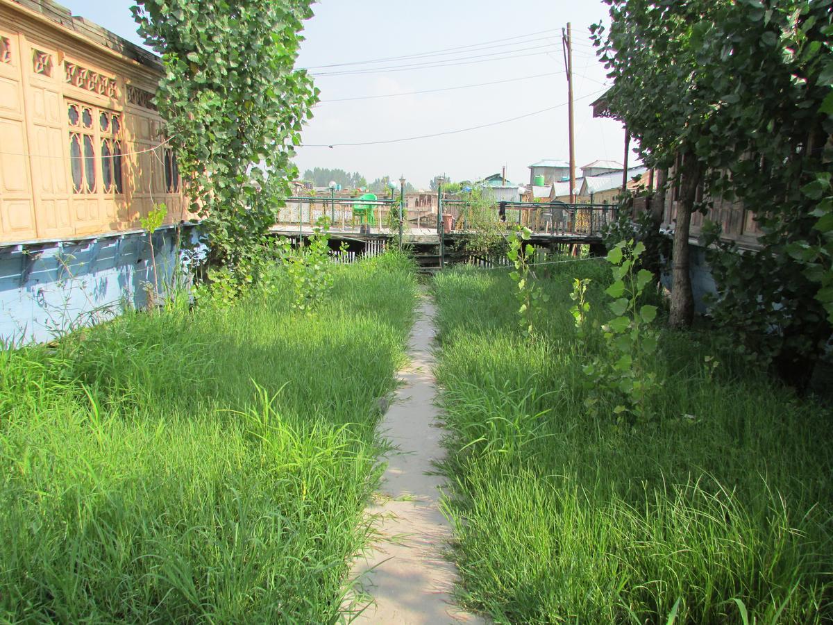 House Boat New Manora Bed & Breakfast Srinagar  Luaran gambar