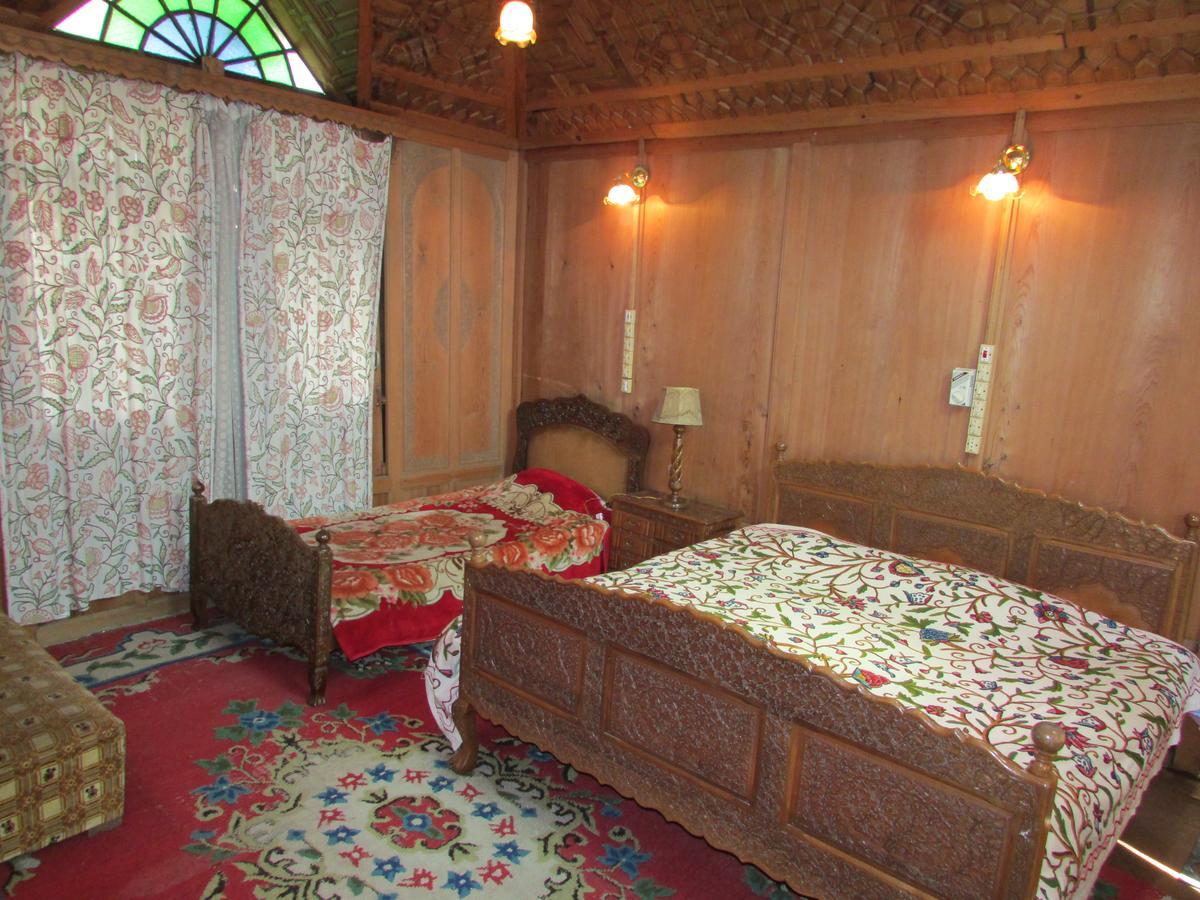 House Boat New Manora Bed & Breakfast Srinagar  Luaran gambar